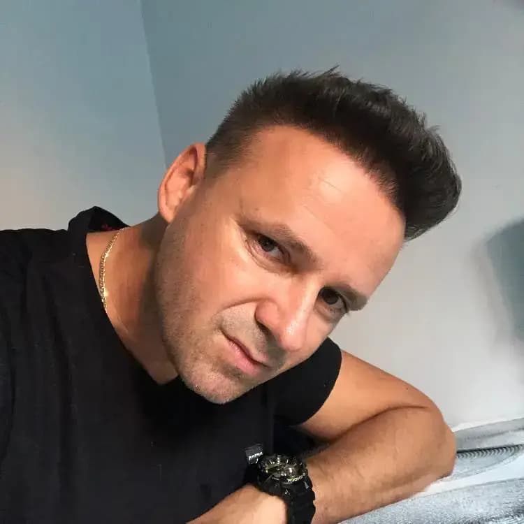 Kamil P.